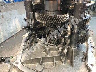 Собираем коробку передач Опель Антара (F40) - устанавливаем валы и вилки включения Собираем коробку передач Опель Антара (F40) - устанавливаем валы и вилки включения