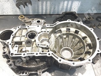 Картер сцепления мкпп Фольксваген Транспортер Т4 Картер сцепления мкпп Фольксваген Транспортер Т4