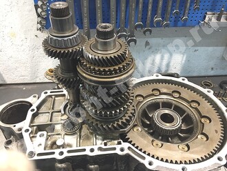 Установка валов мкпп в картер сцепления Фольксваген Транспортер Т4 Установка валов мкпп в картер сцепления Фольксваген Транспортер Т4