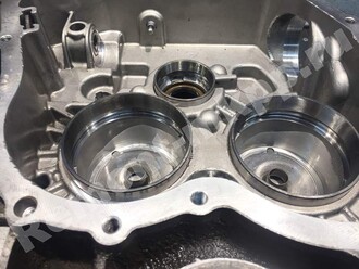 Демонтируем обоймы подшипников из корпуса мкпп М32 Опель Астра J Демонтируем обоймы подшипников из корпуса мкпп М32 Опель Астра J