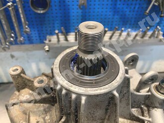 Установка заднего сальника мкпп Volvo 960 Установка заднего сальника мкпп Volvo 960